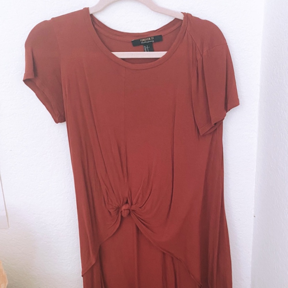FOREVER 21  rust colored cropped shirt